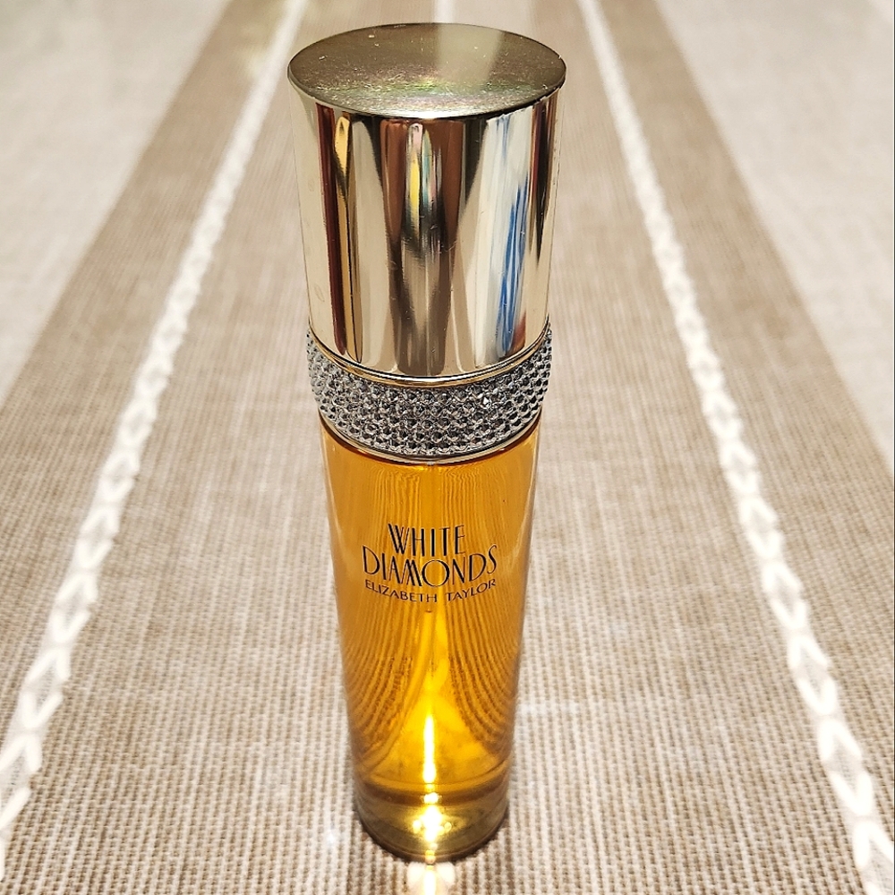 ELIZABETH TAYLOR White Diamonds Eau de Toilette Spray Naturel 3.3 oz Pefume NWOT